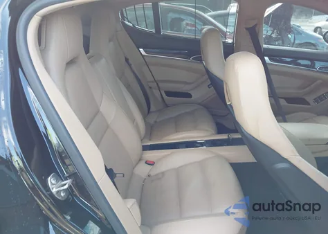 2013 Porsche Panamera 4 z USA, uszkodzony, nr VIN WP0AA2A75DL016658